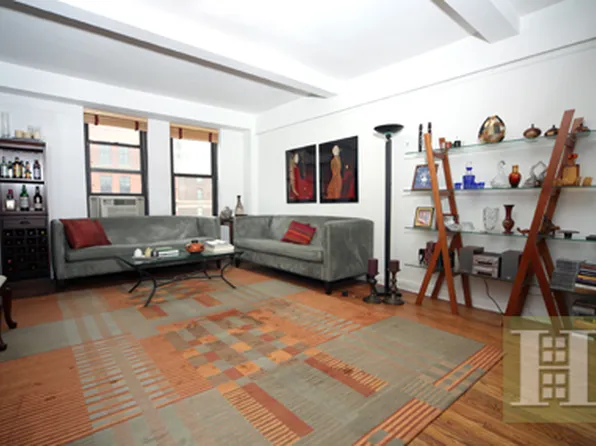 161 West 16th Street image 1 of 4
