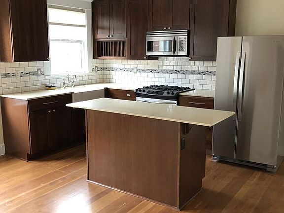 3rd image of 2056 NW Glisan St #4178072