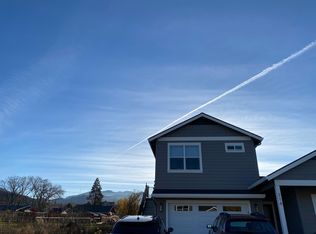 314A Lithia Ave, Talent, OR 97540