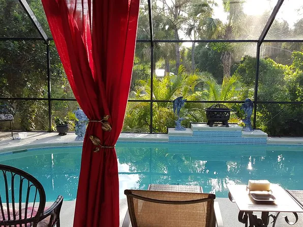 2365 28th Ave SW, Vero Beach, FL 32968