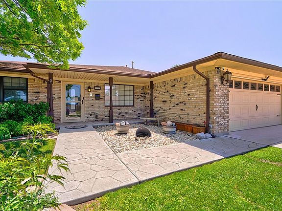 2nd image of 6910 NW Sprucewood Dr