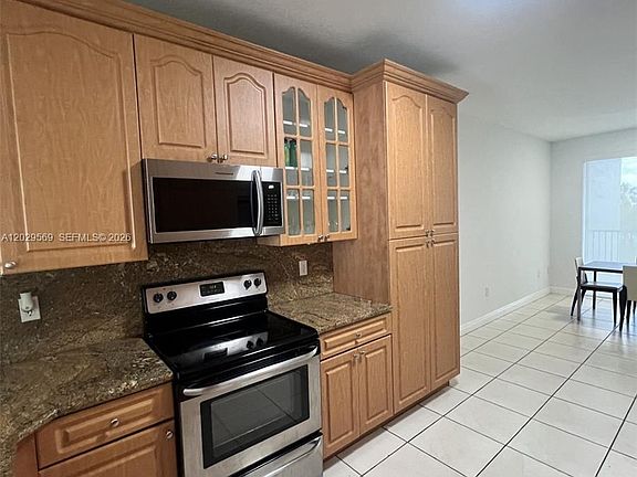 5th image of 10750 NW 66th St APT 401
