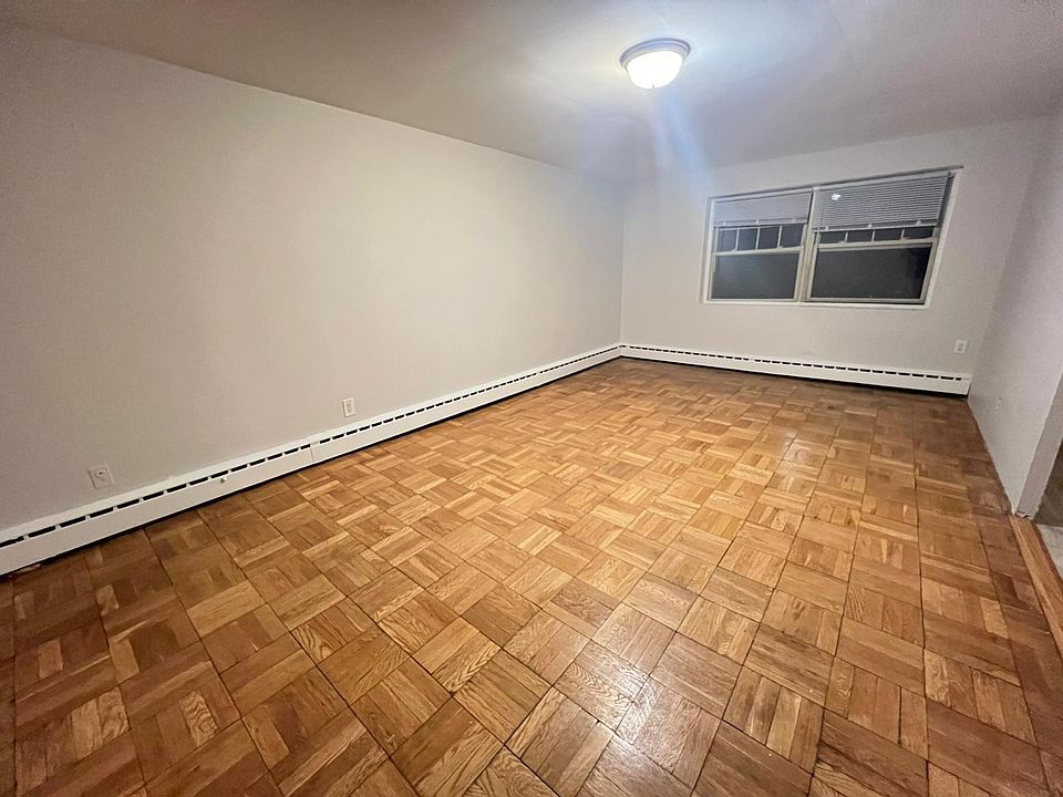 2nd image of 36 Duncan Ave #58E