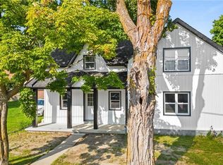 5 Simcoe St, Springwater, ON L0L1P0