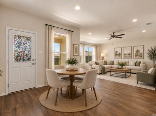 944 Chachalaca Ct, Seguin, TX 78155