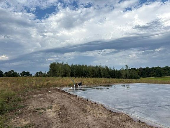 4th image of 2120 County Road H