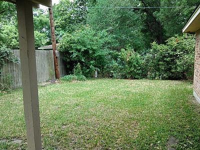 4th image of 1610 Shirley Cir