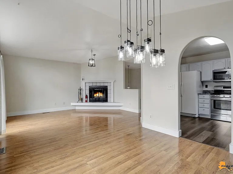 3838 Sycamore Loop — Photo 1