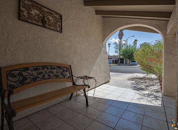 3rd image of 2148 Woodside Dr