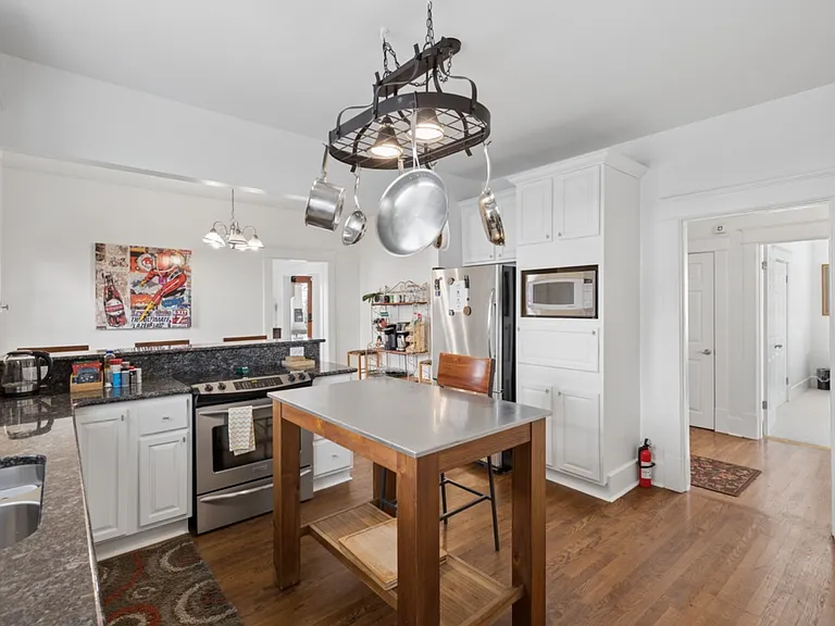 1003 Mansfield St — Photo 13