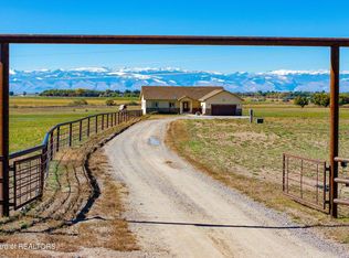 143 Moonshine Rd, Riverton, WY 82501