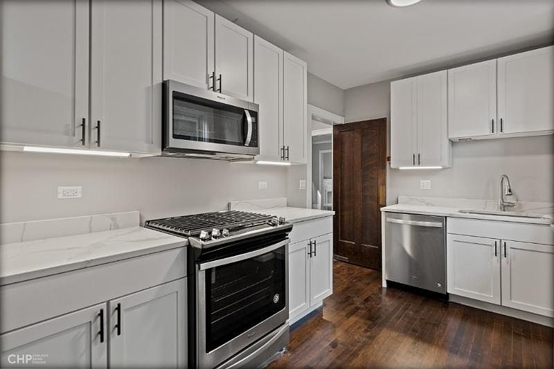 1st image of 4235 N Leavitt St APT 1F