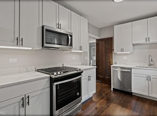 4235 N Leavitt St APT 1F, Chicago, IL 60618