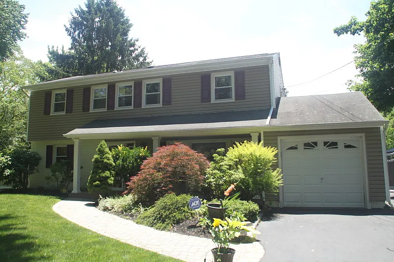 2 Andover Pl photo 1