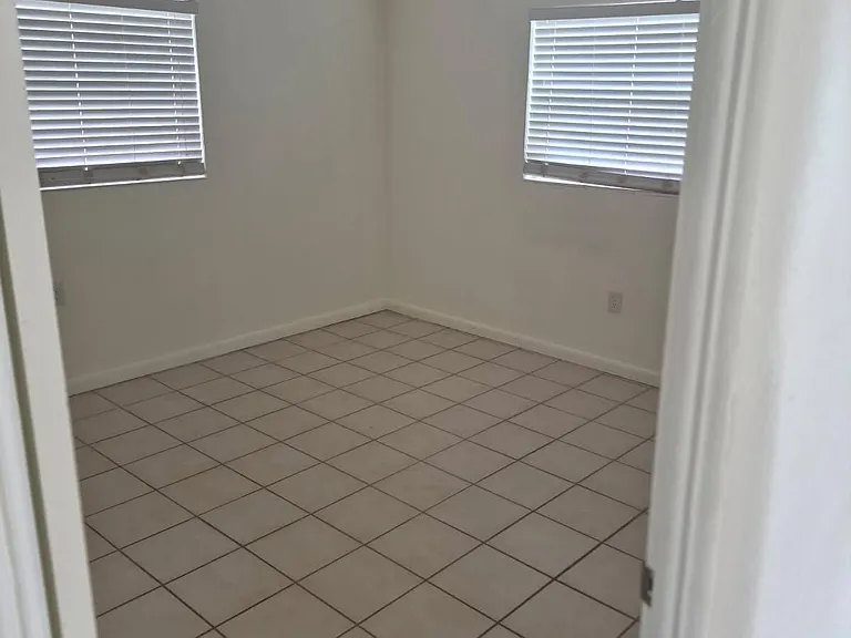 13934 Sommers Ave — Photo 6