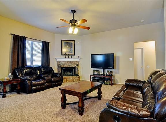 5th image of 721 Sage Brush Dr