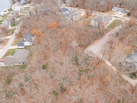 4th image of 5 Vicksburg Dr