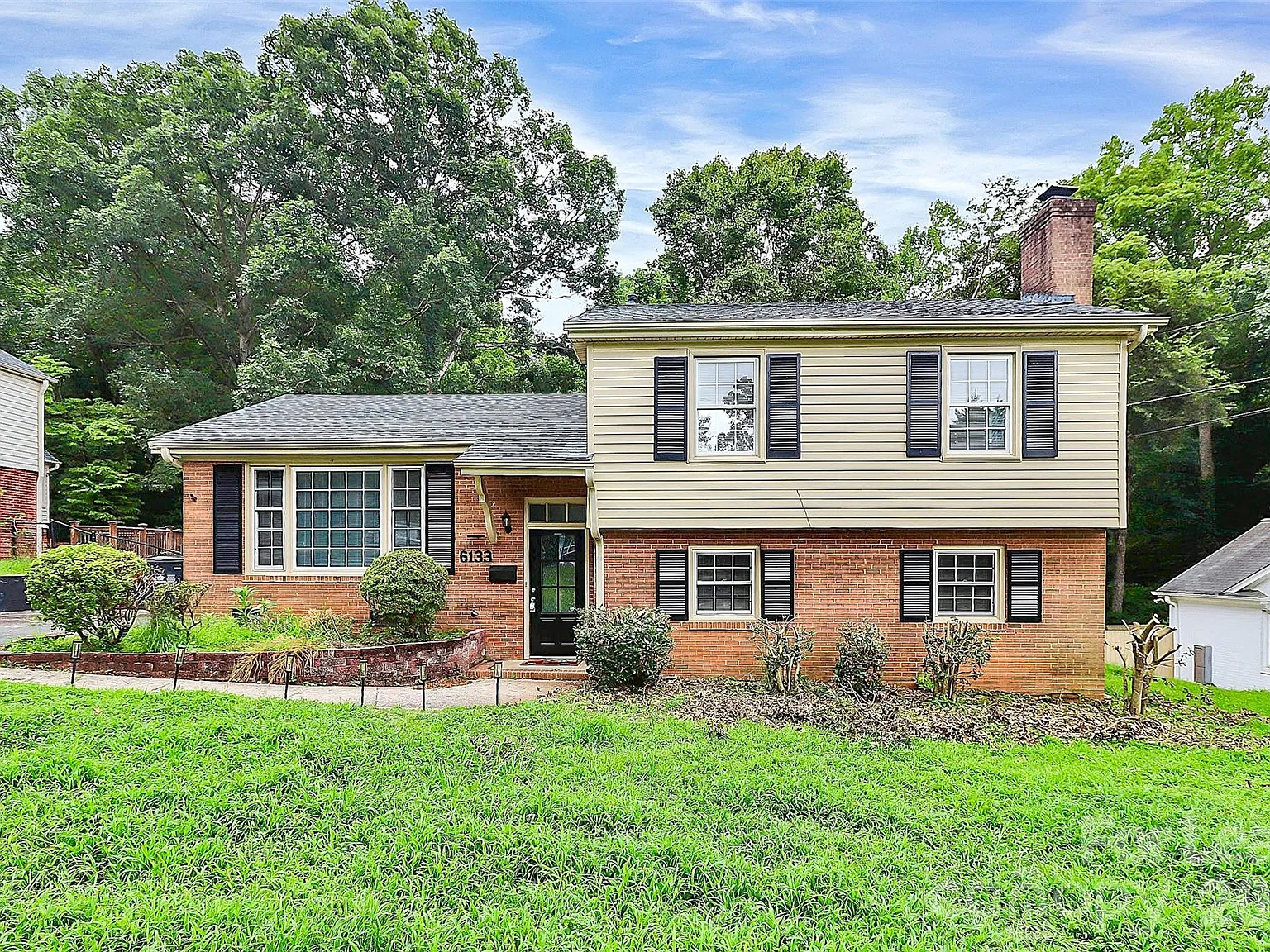 4 bed, 3.0 bath, 1795 sqft, $2,350 — Photo 1