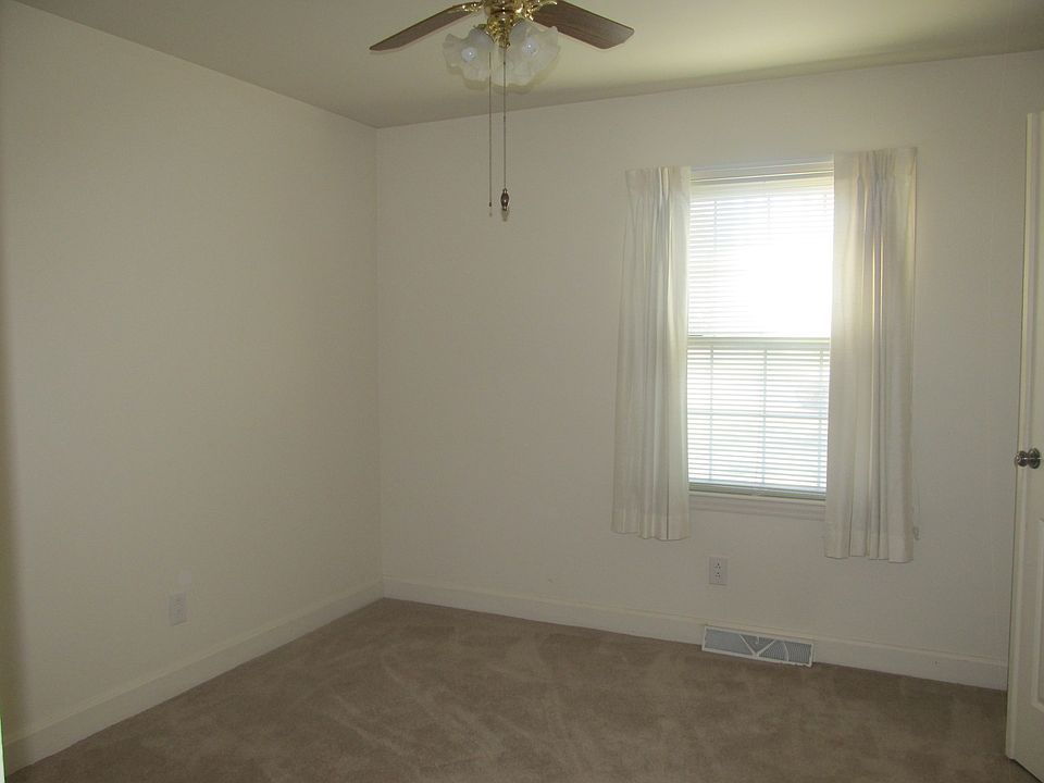 2nd image of 6709 Starcrest Dr