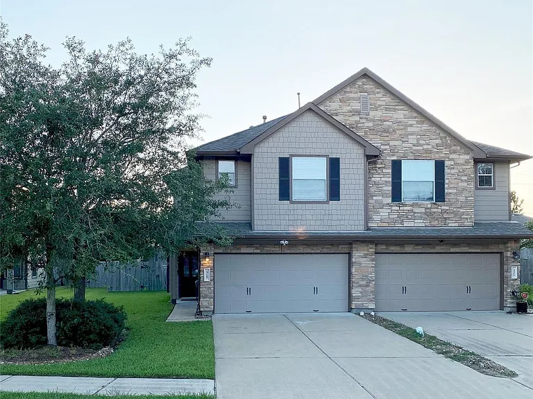 319 Brandy Ridge Ln — Photo 1