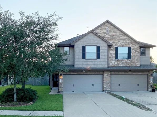 319 Brandy Ridge Ln, Dickinson, TX 77539