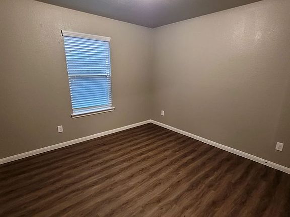 5th image of 12987 Skyline Dr