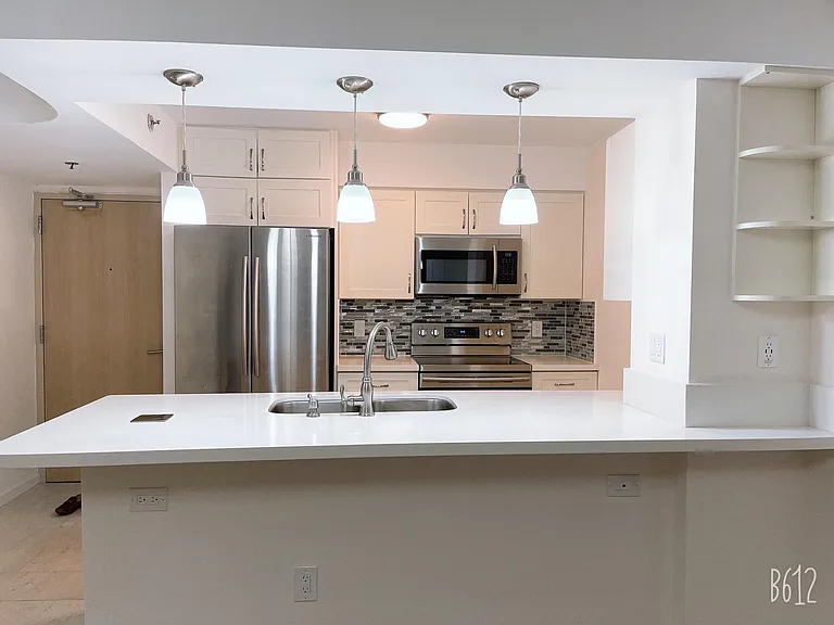 1133 Waimanu St #2702 — Photo 7