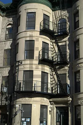 Rented by Loom Group | media 9