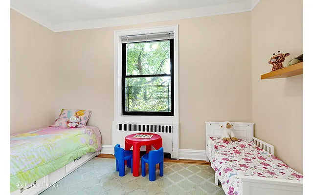 Sold by Douglas Elliman | media 17