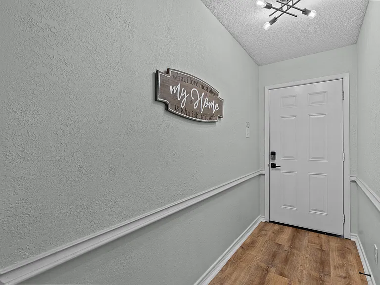 7628 Hunt Dr — Photo 6