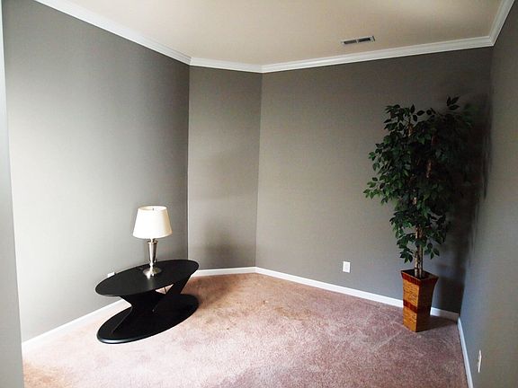 3rd image of 1595 River Bend Blvd
