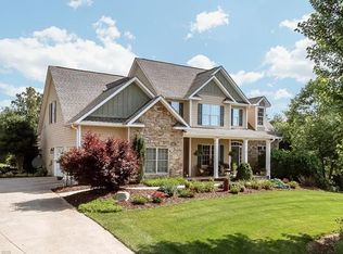 72 Willow Bnd, Candler, NC 28715