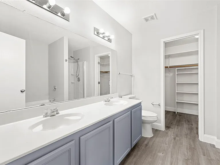 1701 Silverwood Ln — Photo 6