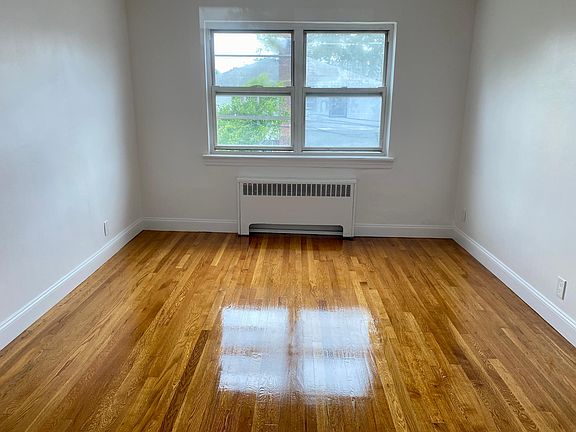 4th image of 6534 Utopia Pkwy Floor 2