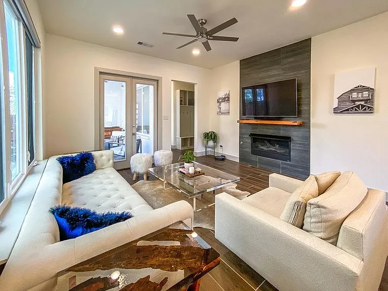400 Wimberly St #1 — Photo 4