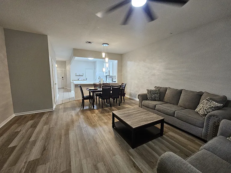 5166 Hawkstone Dr — Photo 4