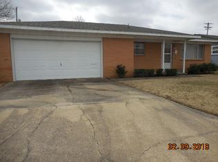 312 11th Pl NE, Miami, OK 74354