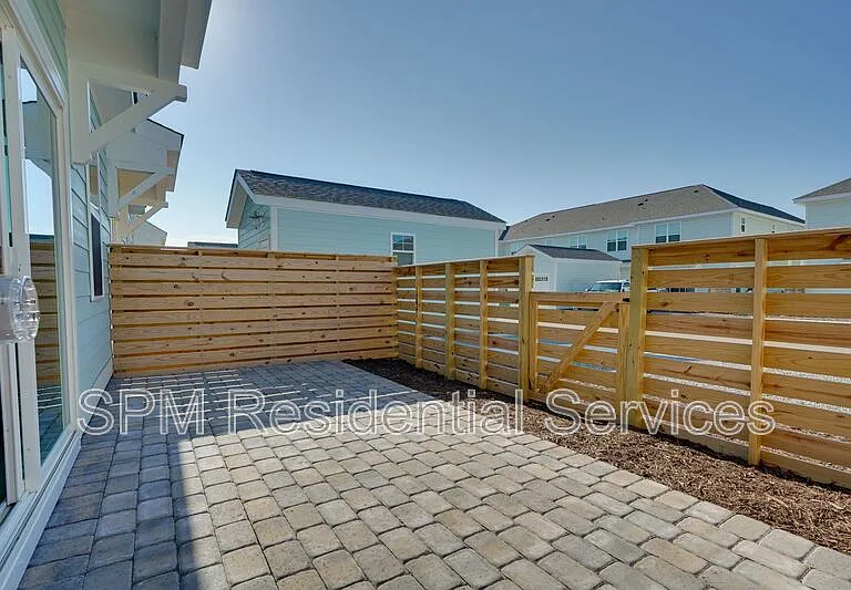 4736 Siddons Dr — Photo 15