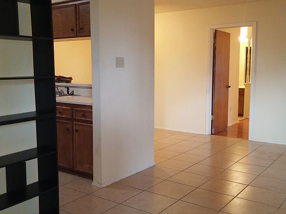 3rd image of 10616 Mellow Mdws APT 6C