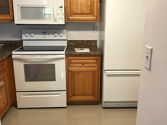 3rd image of 9939 Nob Hill Pl #1639