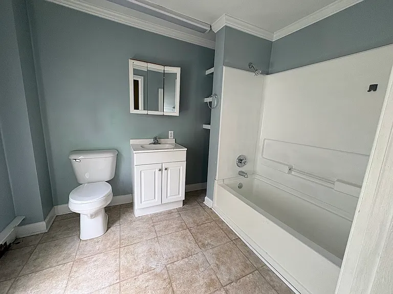 307 W South St — Photo 4