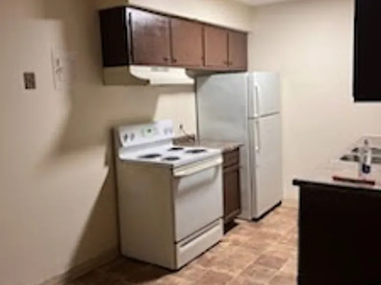 Eagle Crest Apartments — Photo 1