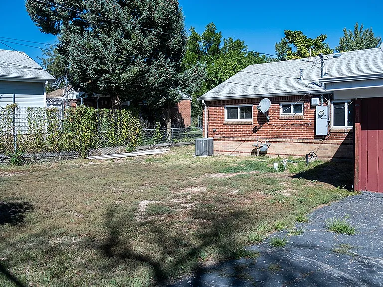 Ash Ct — Photo 12