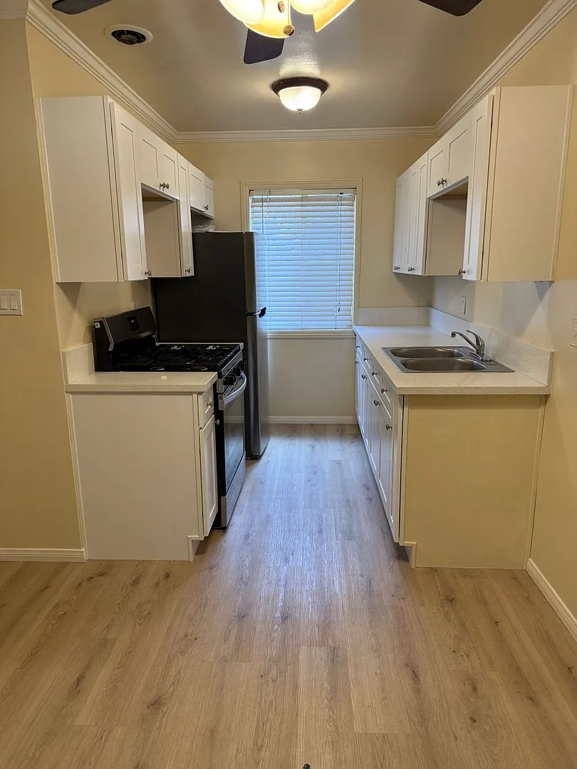 Jefferson Property, Trust — Photo 4