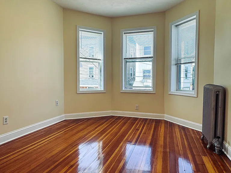 189 Chestnut St #2 — Photo 8