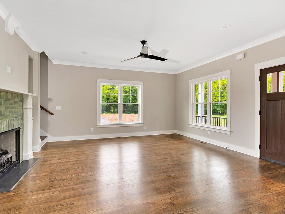 1st image of 1323 Thomas Ave