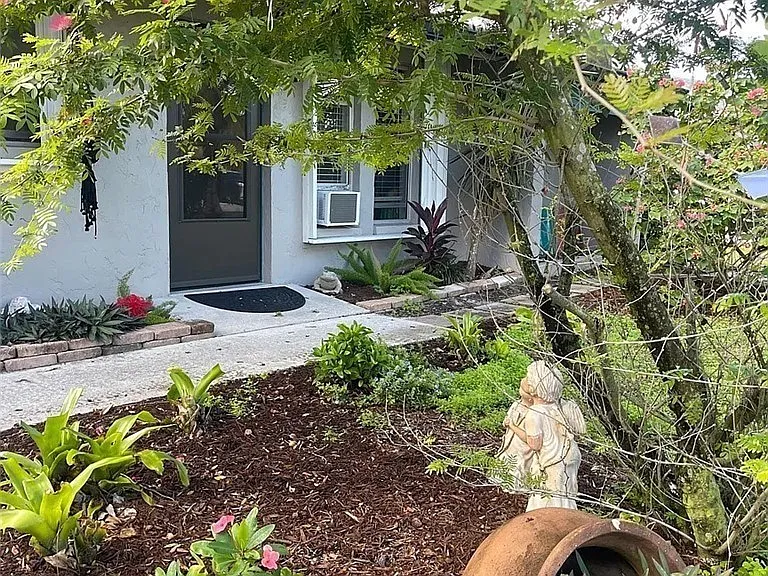 9310 Carolina St — Photo 16