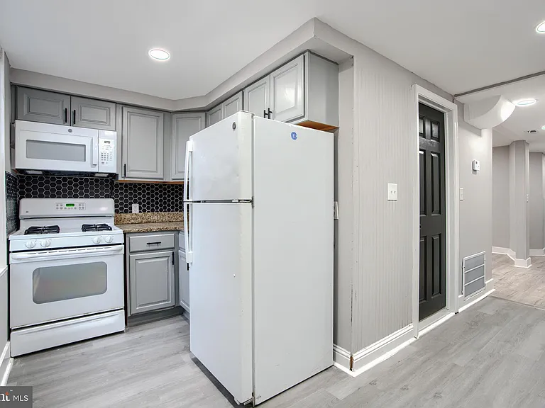 3807 Fleetwood Ave #2 — Photo 12