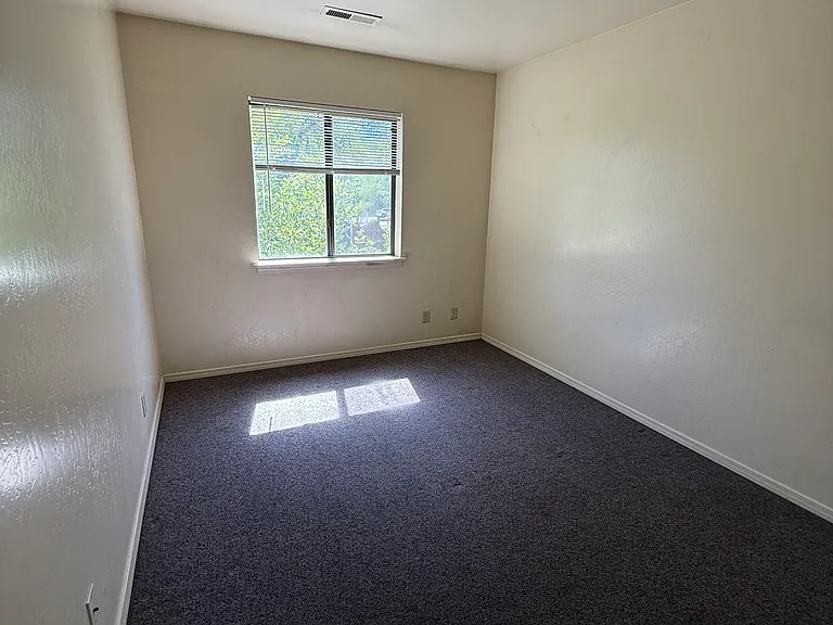 510 S Fountaine St #2 — Photo 11