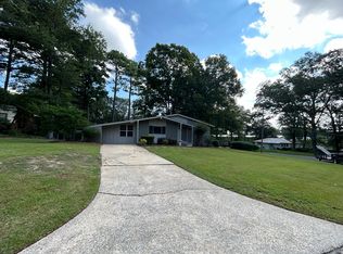 545 Edgecrest Cir, Homewood, AL 35209